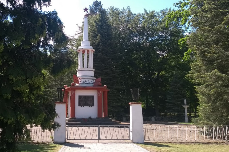 Sowjetische Ehrenmal im Park am Bahnhof | © Stadt Fürstenberg