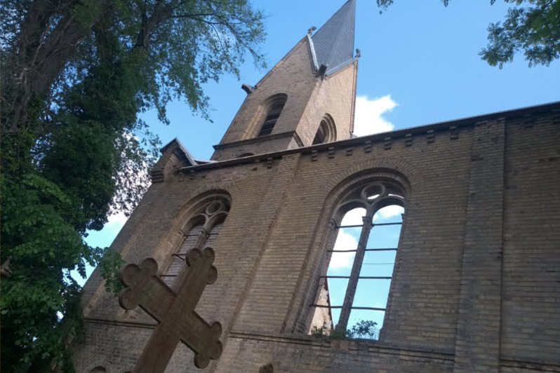 Altthymen- Dorfkirche ohne Dach Bild: IrisWessolowski, Stadt Fuerstenberg/Havel, 2019